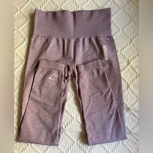 Size XS/S pink gym shark leggings! (Good condition)